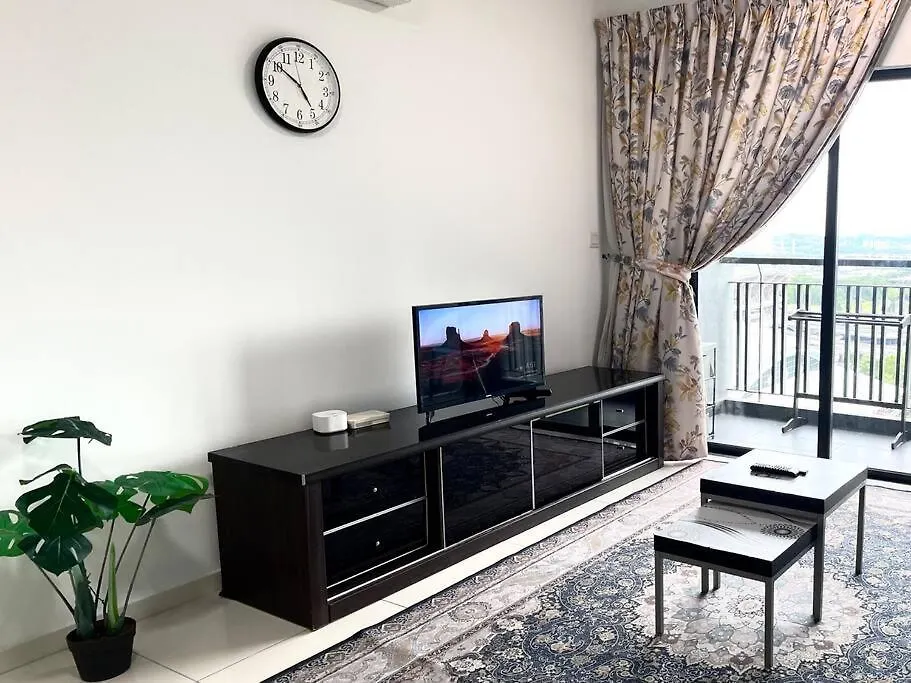Emira 2Br Residence Shah Alam 0*,